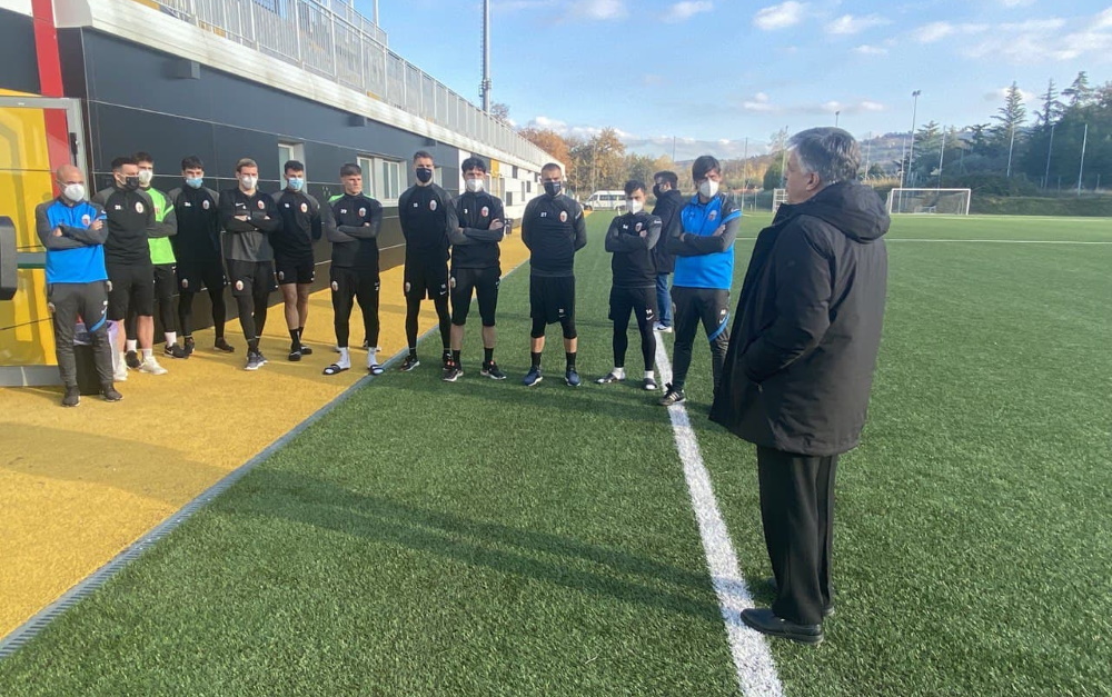 Mons. Gianpiero visita l’Ascoli Calcio