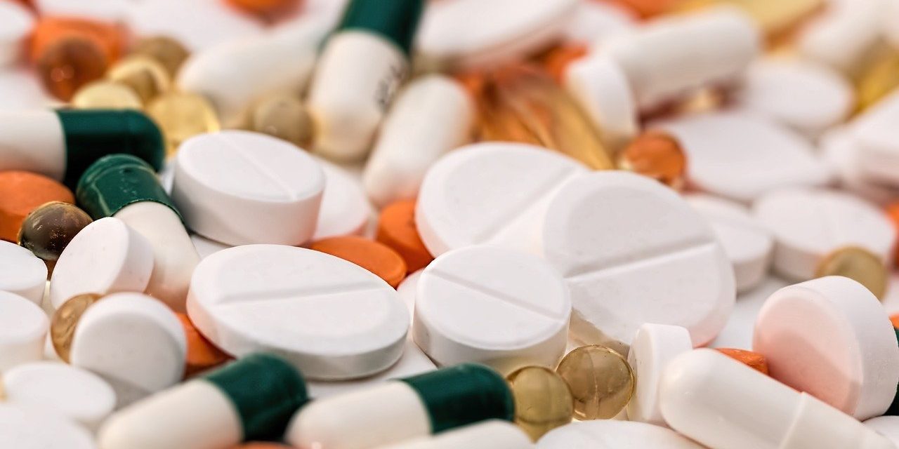 Anziani e farmaci: come gestire le prescrizioni multiple
