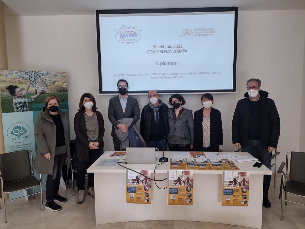 “A più mani” per famiglie e minori